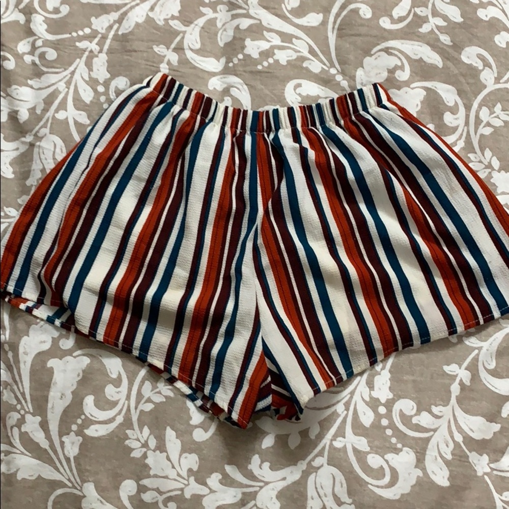 Shorts - Picture 4 of 4